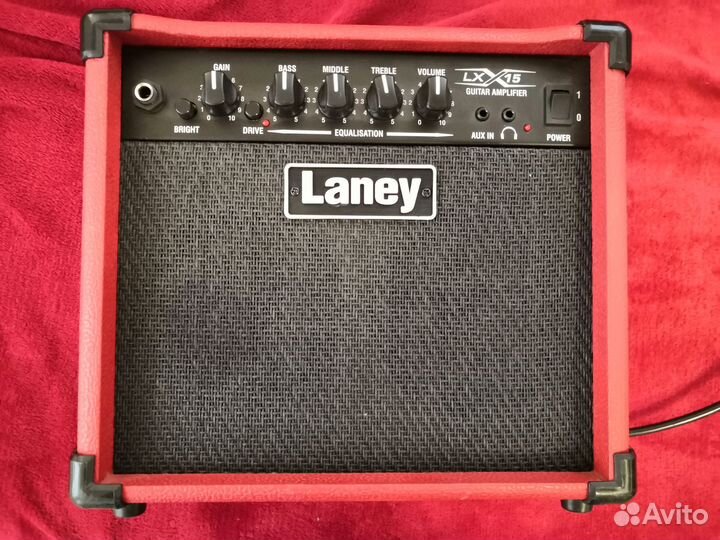 Гитарный комбоусилитель