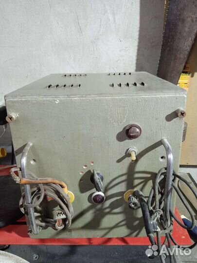 Зарядное устройство