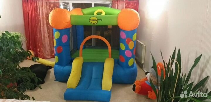 Надувной игровой центр