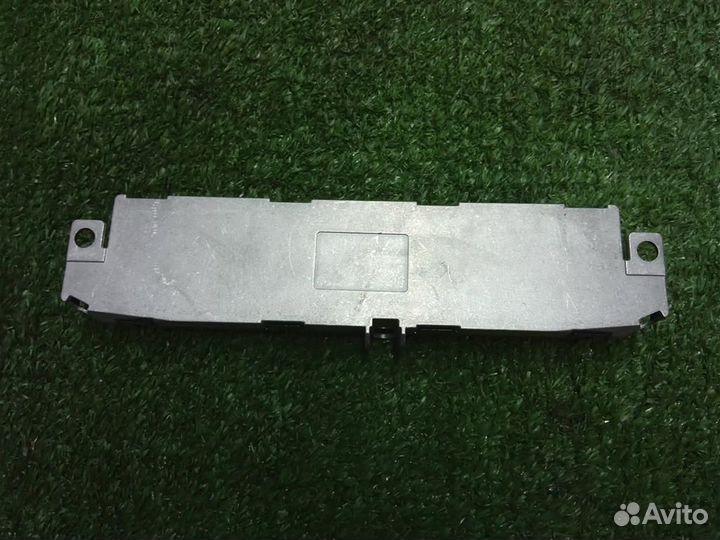 Усилитель антенны Audi A4 (B8) 2007-2015