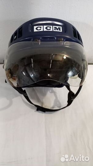 Хоккейный шлем