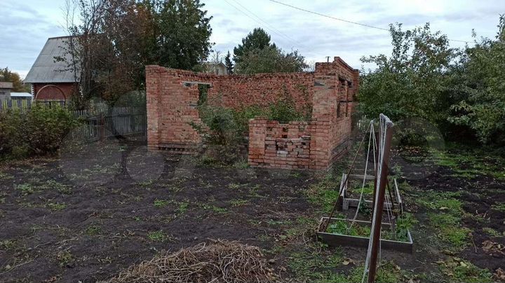 Дача 20 м² на участке 5 сот.