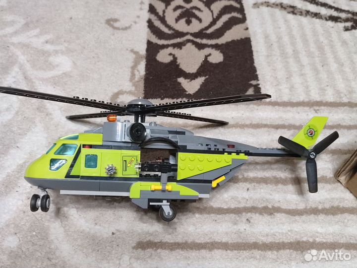 Lego вертолет