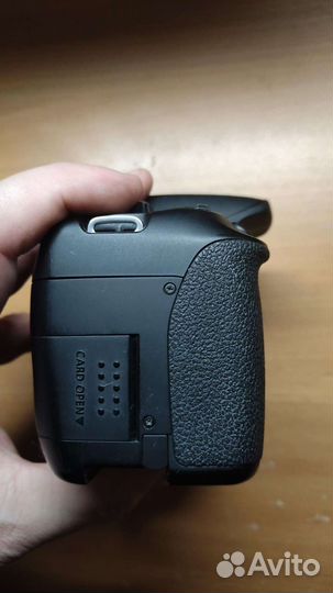 Зеркальный фотоаппарат Canon EOS 650d