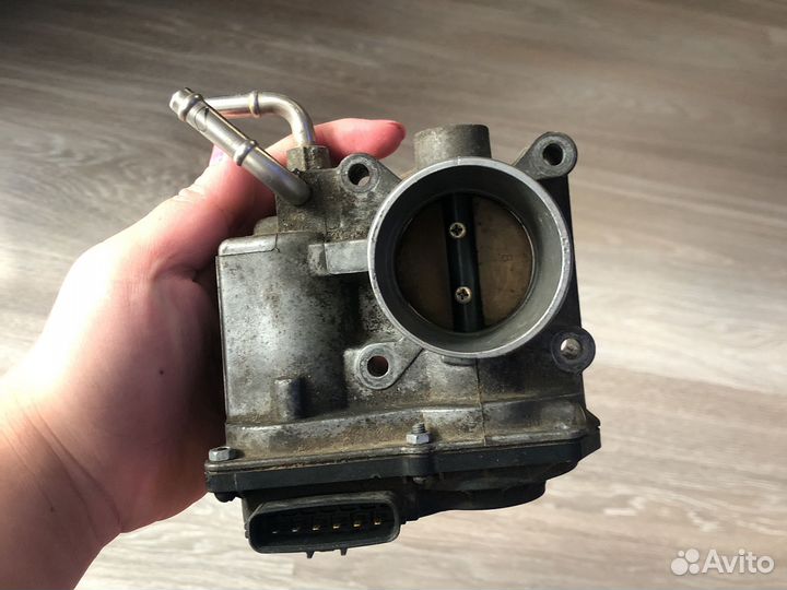 Дросельная заслонка