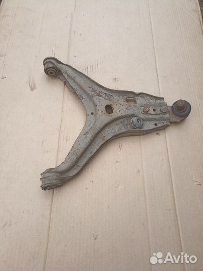 Левый нижний рычаг ауди 80 90 б3 б4
