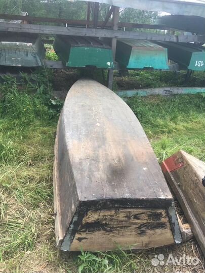 Деревянная лодка