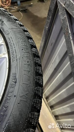 Gislaved Nord Frost 200 235/45 R17