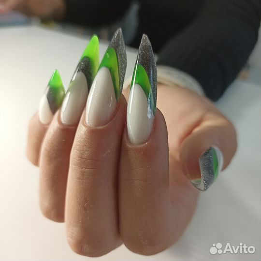 Наращивание ногтей