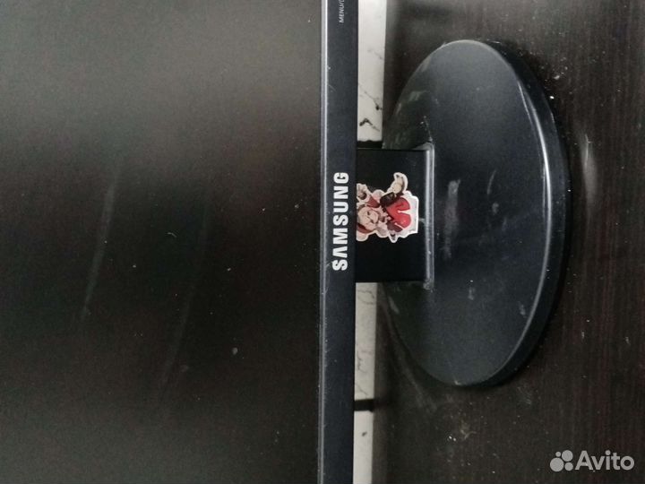 Монитор Samsung