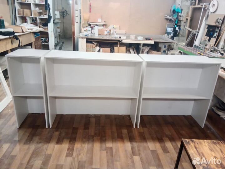 Стойка ресепшн