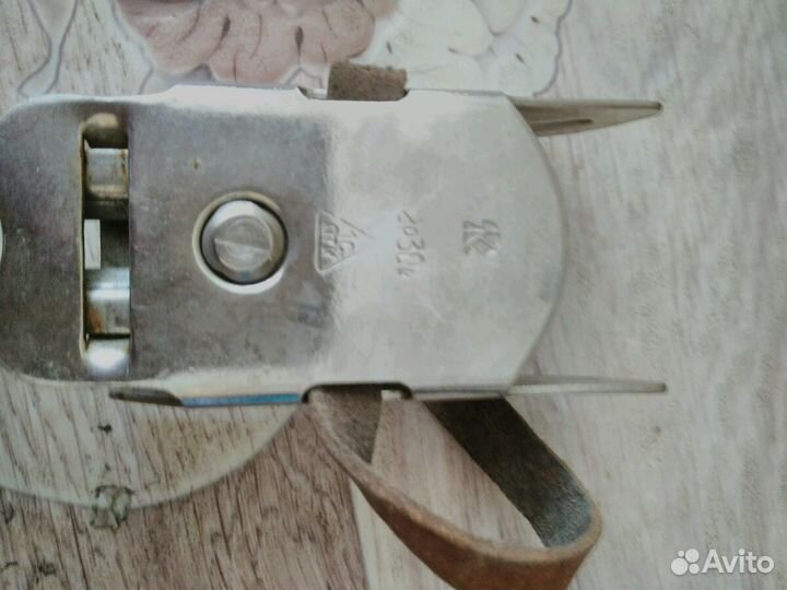 Коньки 2х полосчатые СССР