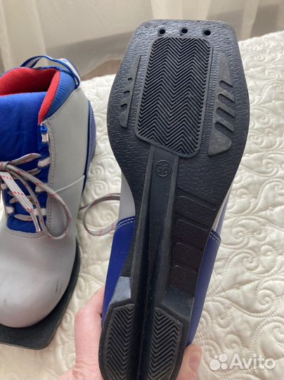 Лыжные ботинки