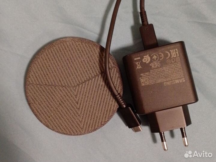 Беспроводная зарядка samsung с быстрой зарядкой