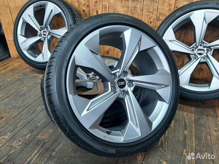 Оригинальный комплект r22 Audi Q7/RSQ7