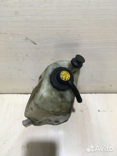 Бачок гидроусилителя Mercedes W210