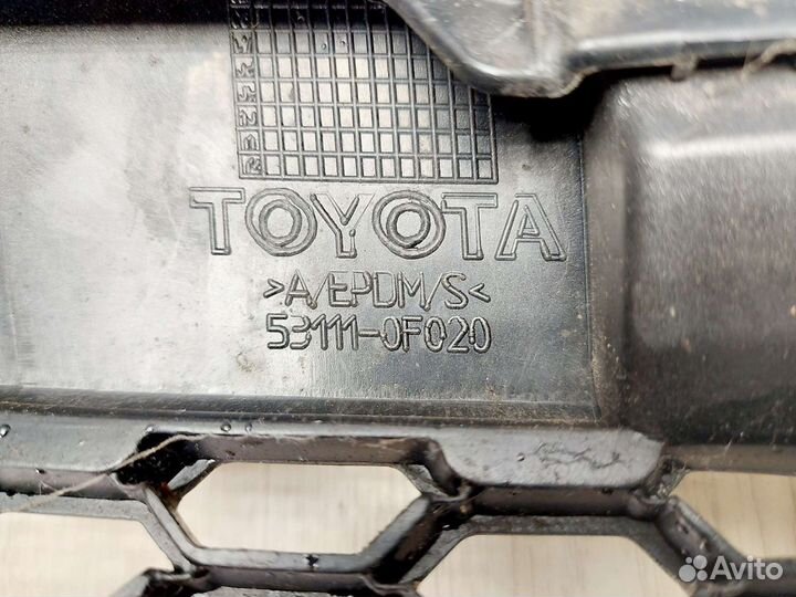 Решётка радиатора Toyota Corolla Verso 2004-2007