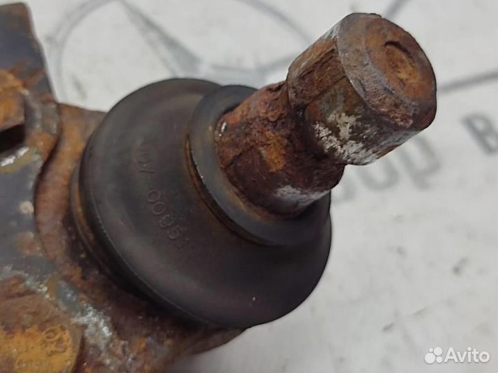 Рычаг передний нижний левый W639 V-class Vito 6