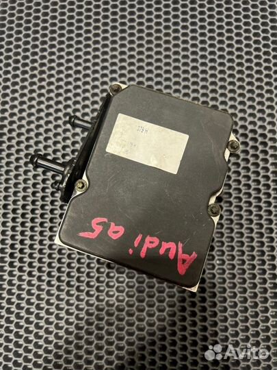 Блок abs Audi A5 8T cala 3.2 2008