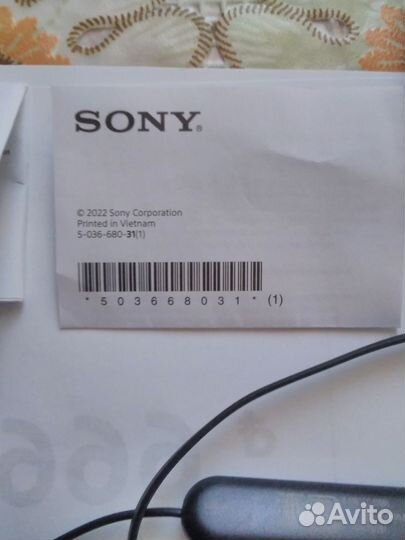 Без проводные наушники sony WI-C 100