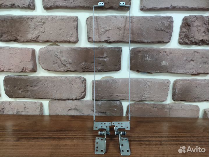 Петли матрицы ноутбука Sony SVE17