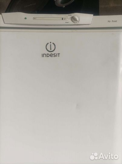 Холодильник бу indesit