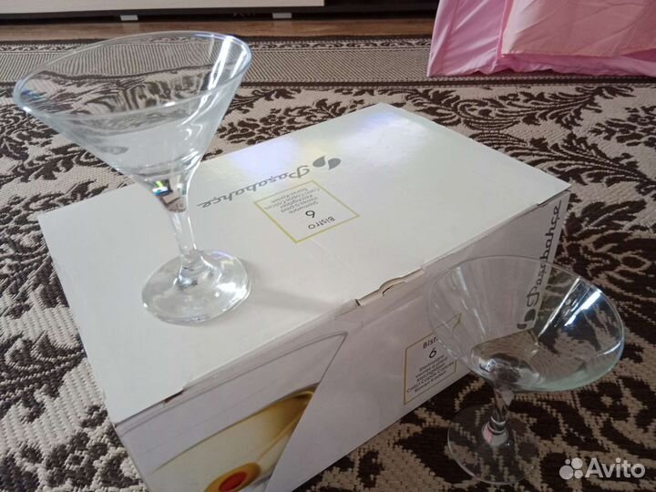 Бокалы под мартини