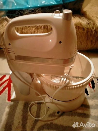 Миксер с чашей