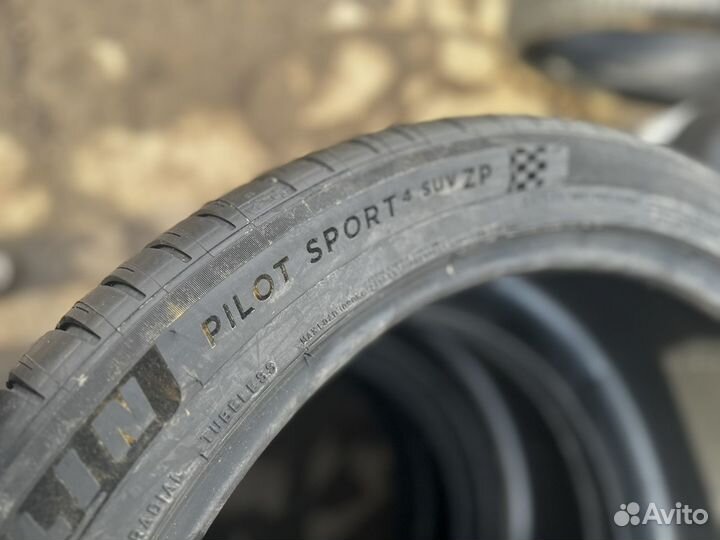 Michelin Pilot Sport 4 SUV 275/40 R22 и 315/35 R22 111Y