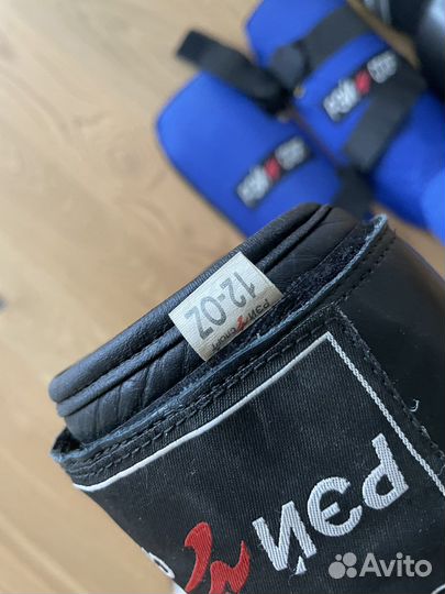 Боксерские перчатки и Защита голени Рей спорт