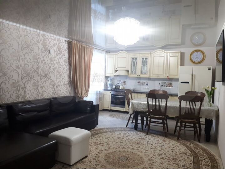 3-к. квартира, 85 м², 3/10 эт.