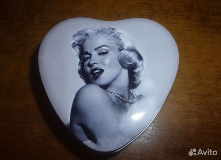 Панно и шкатулка с Мэрилин Монро. Пересылаю