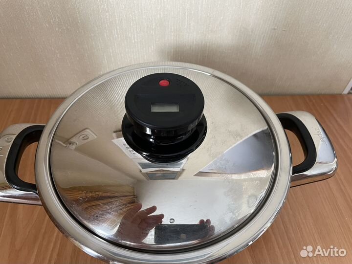 Продаю кострюлю Цептер