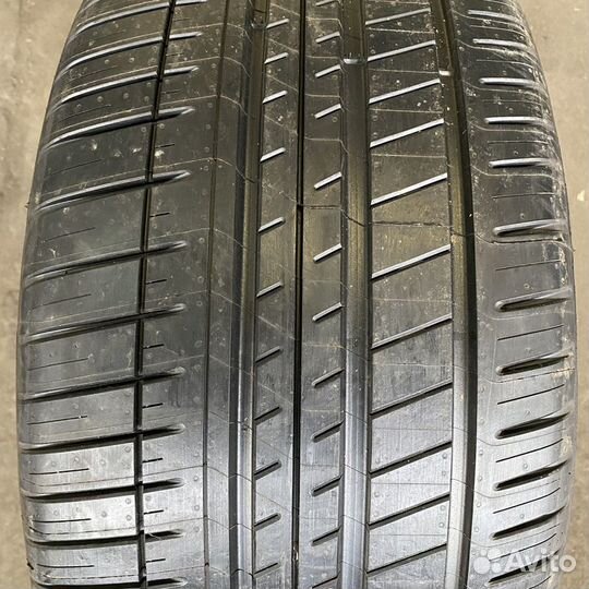 Michelin Pilot Sport 3 245/45 R19 102Y