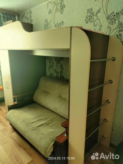 Детская кровать чердак со шкафом