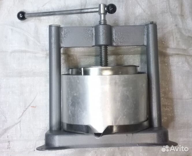 Пресс винтовой ручной для фруктов