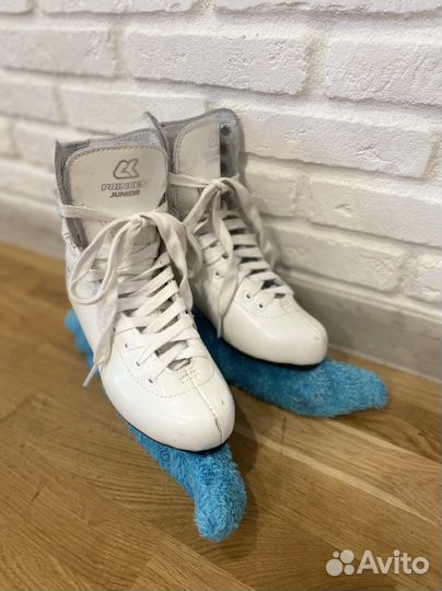 Коньки для девочки р. 32