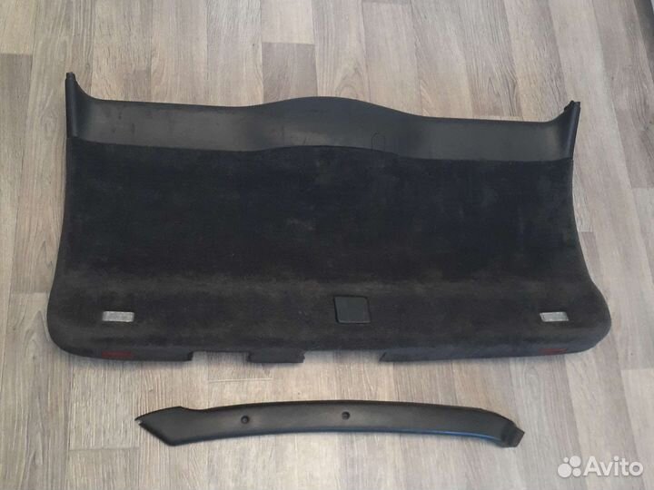 Обшивка двери багажника Porsche Cayenne 955