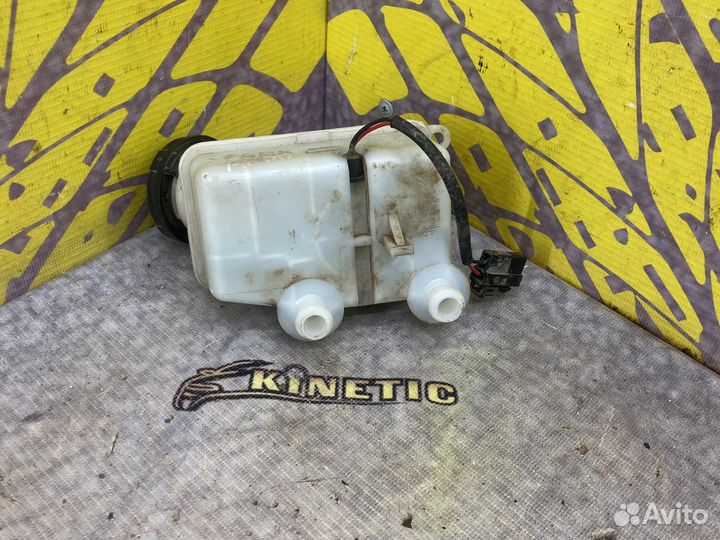 Бачок тормозного цилиндра Шевроле Спарк 0.8 АКПП