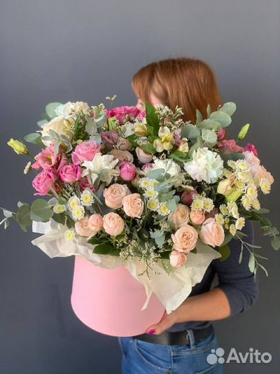 Цветы. Композиция из роз. Доставка цветов