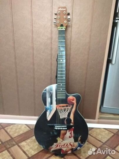 Полуакустическая гитара