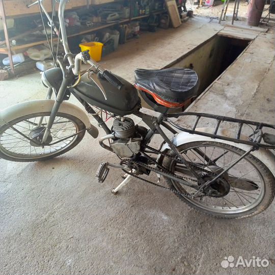Продам мотовелик рига 13