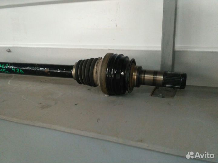 Привод задний левый Volkswagen Touareg NF2