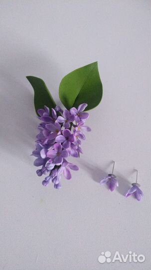 Веточка сирени. Брошь
