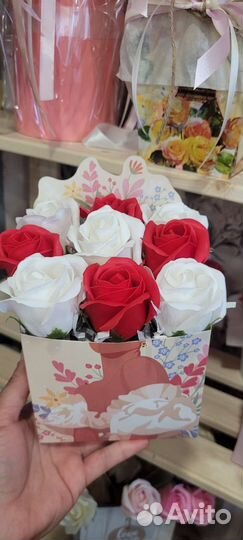 Мыльные цветы в коробке/Букеты /Розы
