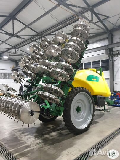 Разбрасыватель удобрений Агротех-Гарант Интеграл, 2023