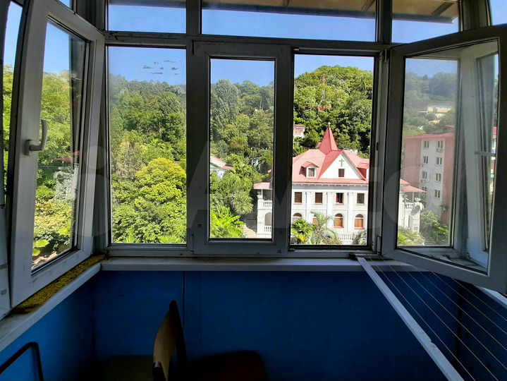 2-к. квартира, 50 м², 4/4 эт.