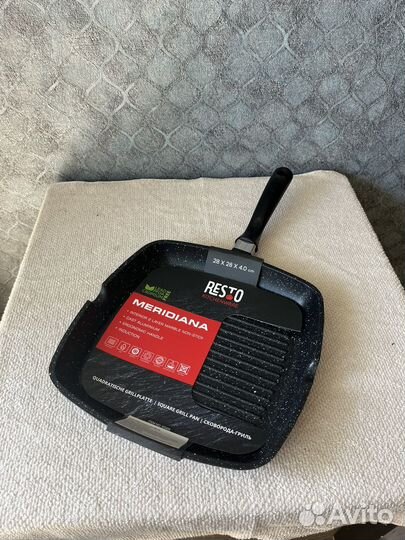 Сковорода -гриль Resto 28см новая