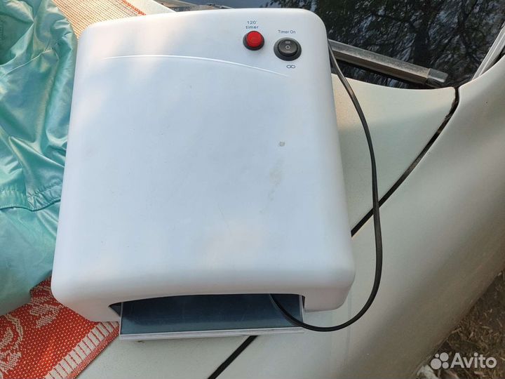 Лампа для сушки ногтей