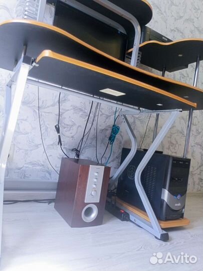 Компьютерный стол бу